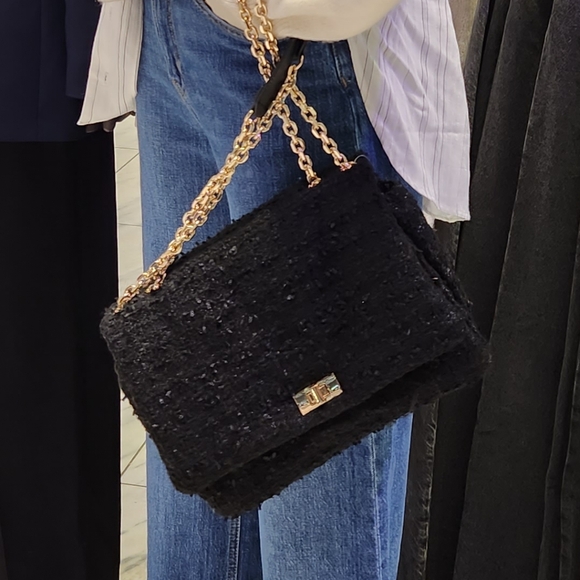 H&M Textured large bag chain strap Black Textured Handbag new - Picture 2 of 5